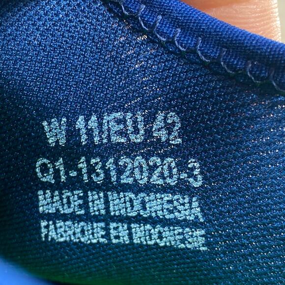 OOFOS OOmg Mesh Navy Blue Slip On Recovery Shoes Women's Size 11 Comfort - Picture 8 of 8